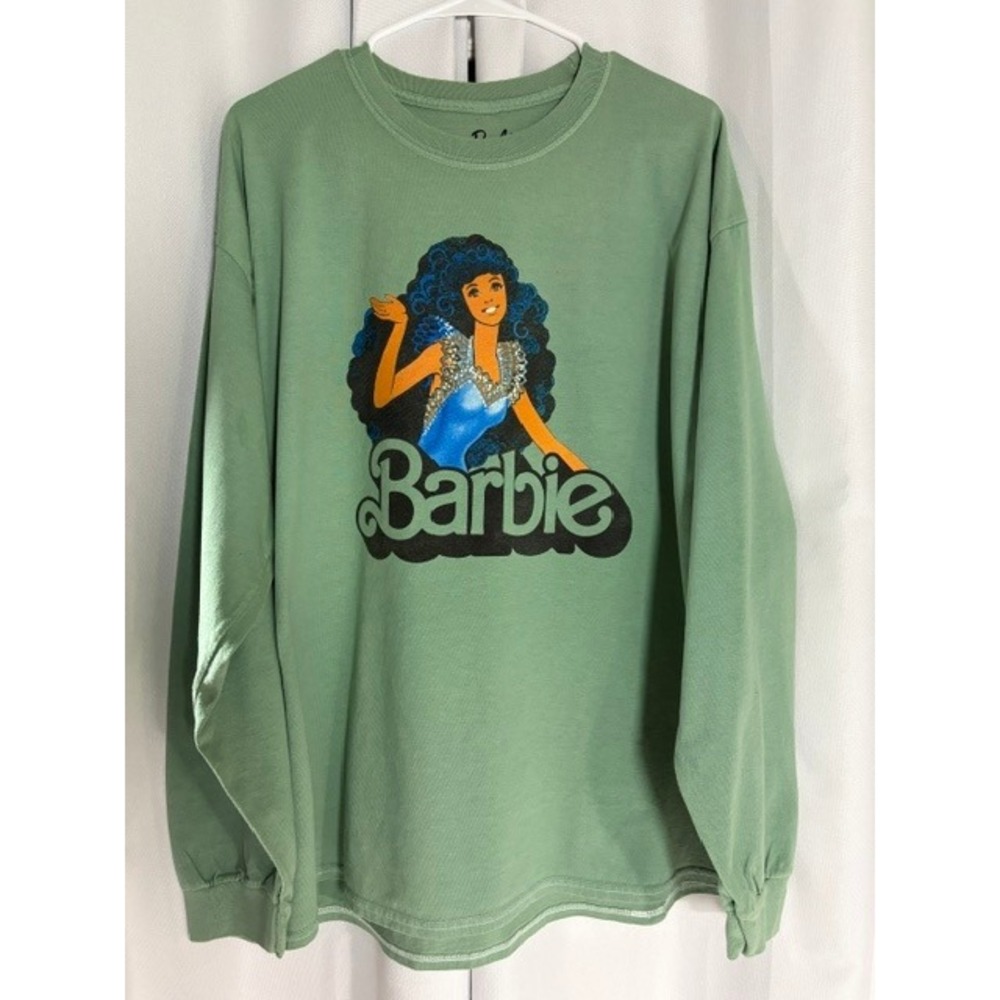 Barbie Retro Graphic Long Sleeve T-Shirt Sage Green Mad Engine XL Cotton